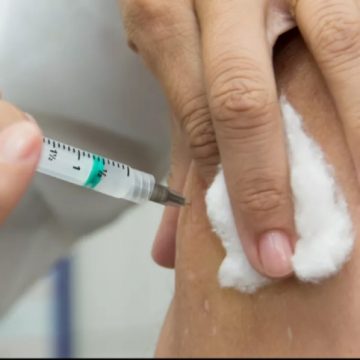 Supermercados vão aplicar vacina contra a gripe nesta quinta-feira