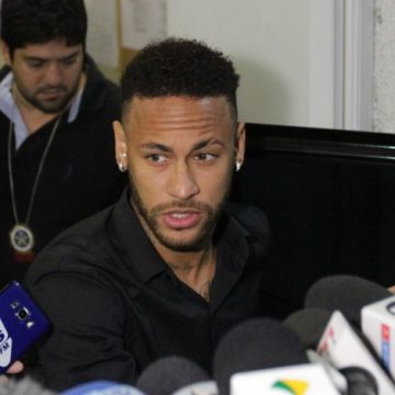 Polícia não indiciará Neymar em acusação de estupro movida por Najila Trindade