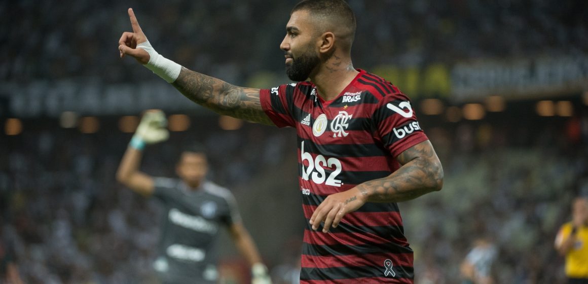 Segue o líder! Flamengo vence Ceará no Castelão e assume a ponta do Brasileiro