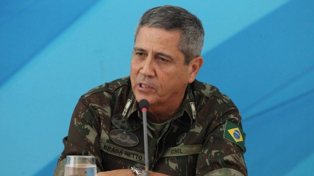 General Braga Netto: ‘Homens armados de fuzil não podem ser vistos como uma situação normal’