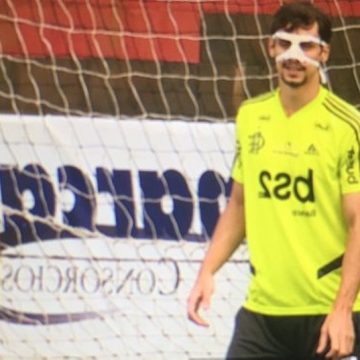 Pablo Marí viaja para a Espanha e desfalca o Flamengo contra o Palmeiras; Rodrigo Caio fratura o nariz