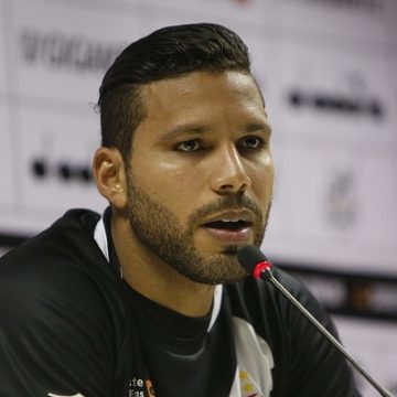 Após gol contra, Oswaldo Henríquez usa rede social para se desculpar: "Acidente vergonhoso"