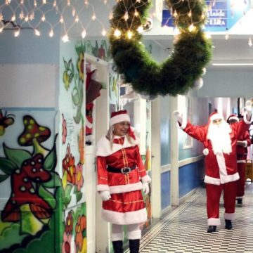 Véspera de Natal tem ceias solidárias e visita de Papai Noel a hospitais do Rio