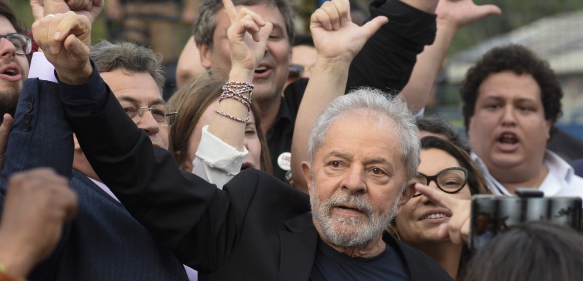 Defesa de Lula pede ao STF que anule condenação no caso do sítio em Atibaia