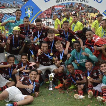 Flamengo projeta 2020 com Sub-20 na Taça GB e avalia pré-temporada fora do Ninho