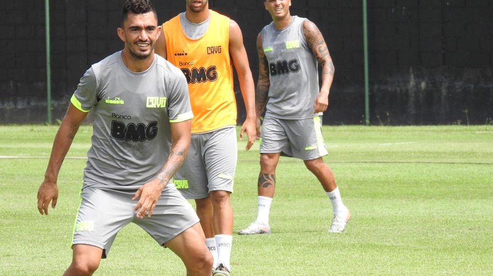 De aposta a realidade, Raul quase triplica participação no Vasco: “Feliz pela confiança, mas posso mais”