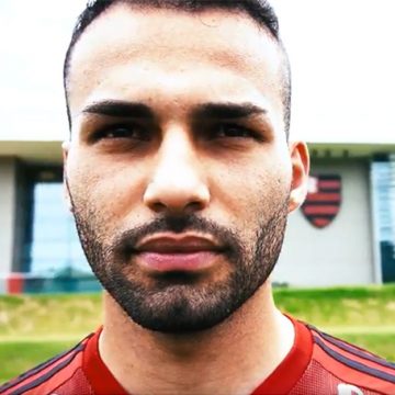 Flamengo anuncia Thiago Maia: "Veio da França para realizar o sonho de vestir o manto"