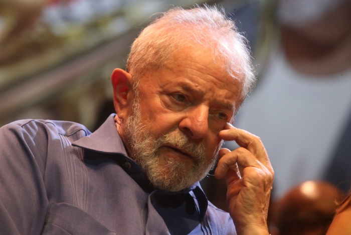 Lula e Boulos são denunciados por invasão do triplex no Guarujá