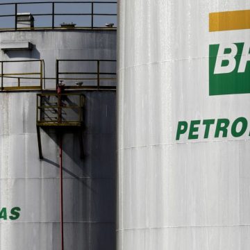 Petrobras reduzirá em 3% preço médio da gasolina e do diesel nas refinarias