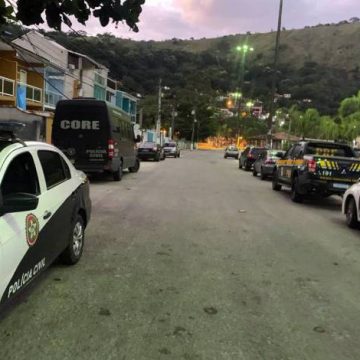 Polícias fazem megaoperação contra o tráfico em Mangaratiba