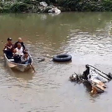 Amigos de motorista desaparecido em enxurrada fazem buscas em rio desde às 6h