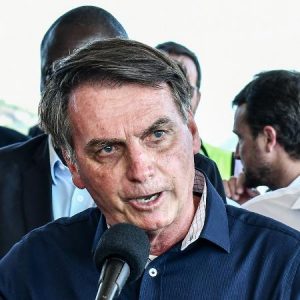 Bolsonaro demite presidente do Inmetro e nomeia militar para o cargo