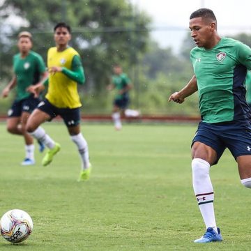 Pacheco começa a treinar no Fluminense, e Ganso é reintegrado após pré-temporada prolongada