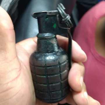 Suspeito de assalto a ônibus em Nova Iguaçu é preso com granada na mochila