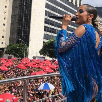Bloco da Anitta leva o tema ‘Reino Animal’ para o Centro do Rio