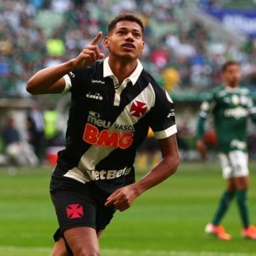Palmeiras procura Vasco para tentar contratar Marrony