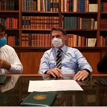 Bolsonaro diz que seu teste para coronavírus deu negativo