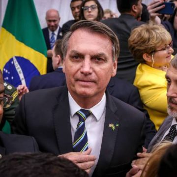 Bolsonaro faz teste para coronavírus; resultado sai na sexta-feira