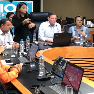 Crivella pede desculpas após culpar 'grande parte da população' do Rio por problemas causados pela chuva