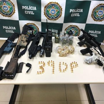 Polícia apreende armas e prende suspeitos de integrar milícia em Jacarepaguá