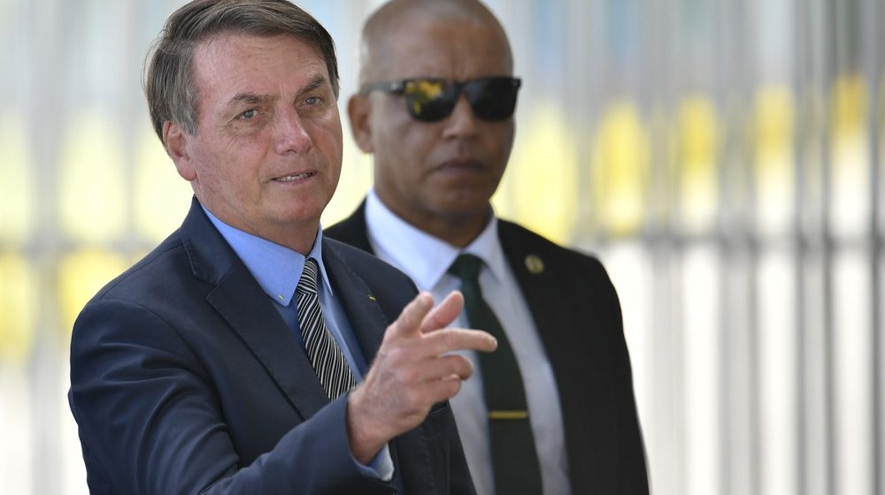 Bolsonaro diz que segundo teste deu negativo para coronavírus