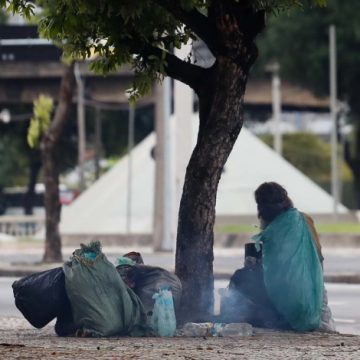 Rio terá de pagar multa se negar vaga em abrigo para idosos em situação de rua