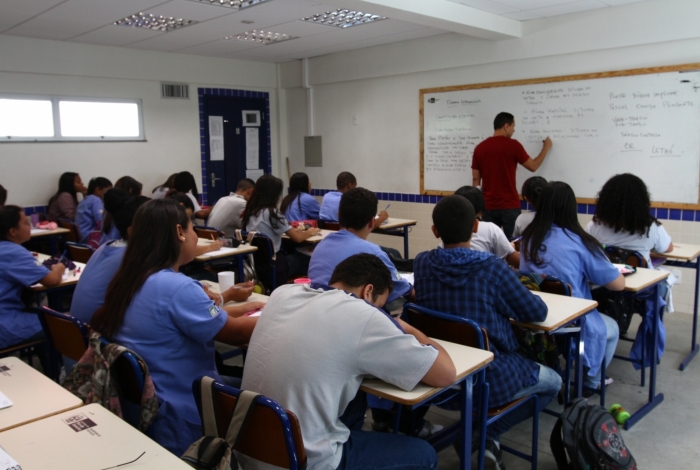 Secretaria de Educação abre inscrições para mais de 800 vagas temporárias de professor