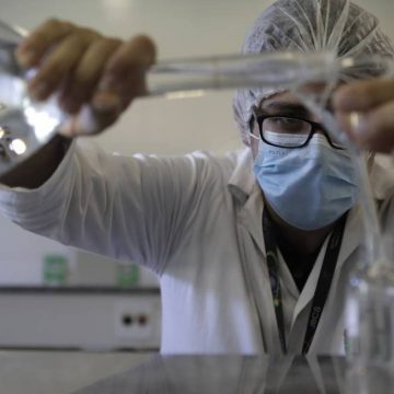 Instituto Federal do Rio produz álcool em gel e espera autorização da Anvisa para distribuição