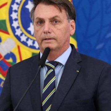Bolsonaro oferece cargos a partidos para isolar Rodrigo Maia