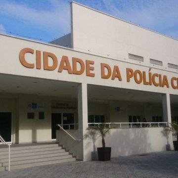 Polícia prende suspeitos de lavar dinheiro da milícia e movimentar R$ 189 milhões desde 2016 na Baixada