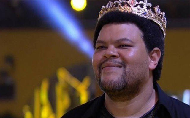 Babu pede e Flamengo convida ator a conhecer o Ninho do Urubu