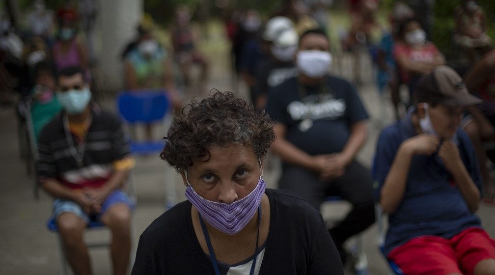 Governos precisam ter mensagem coerente no combate à pandemia, diz OMS