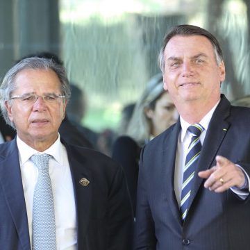 Conflito entre Bolsonaro e Guedes está cada vez mais claro, diz Maia