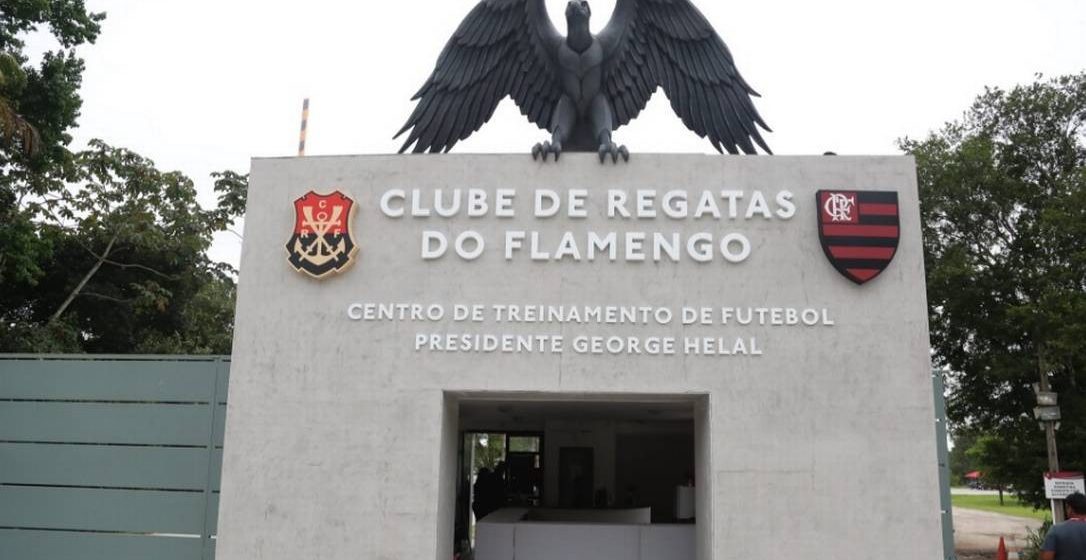 Flamengo convoca funcionários do futebol para nova leva de exames de Covid-19 no Ninho do Urubu