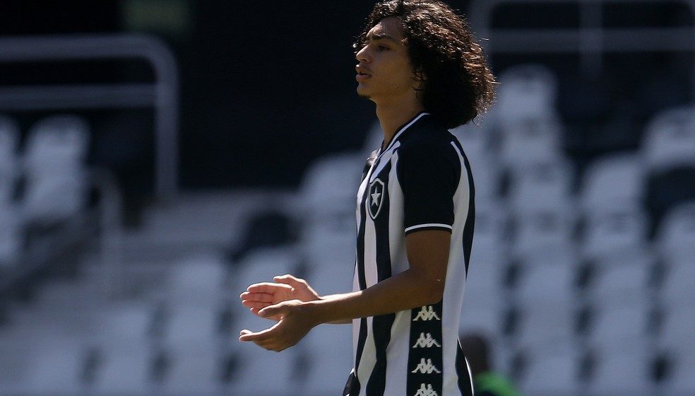 Joia de 150 gols, Matheus Nascimento assina até 2023 com o Botafogo: “É a minha casa”