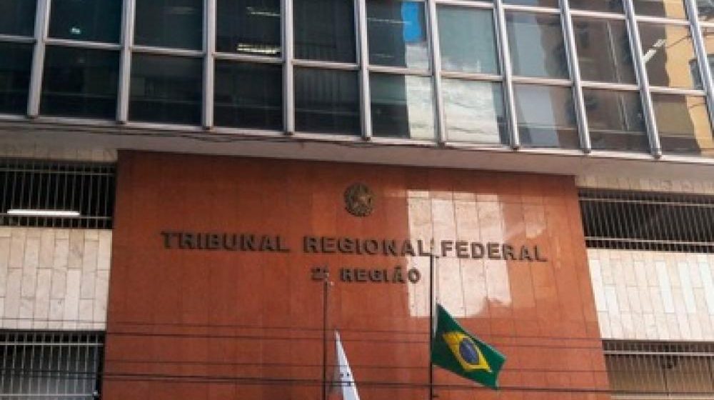 Ex-funcionários terceirizados do TRF-2 denunciam demora na homologação de seus contratos