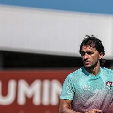 Fluminense encaminha renovação de Matheus Ferraz e abre chance para zagueiro encerrar carreira no clube