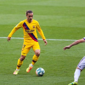 Barcelona confirma lesão de Griezmann, que acende alerta para duelo contra o Napoli