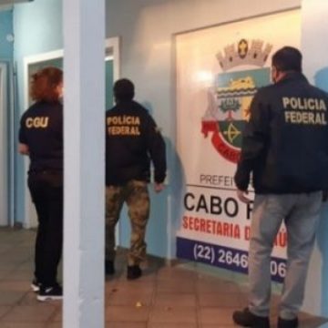 PF mira desvios de recursos contra covid-19 e vasculha prefeitura de Cabo Frio