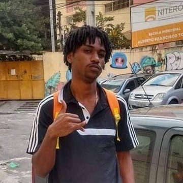 Família convoca protesto e acusa polícia de prender jovem negro injustamente em Niterói: 'preto para eles é tudo igual'