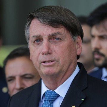 Bolsonaro: 'O auxílio emergencial, infelizmente para demagogos e comunistas, não pode ser para sempre'