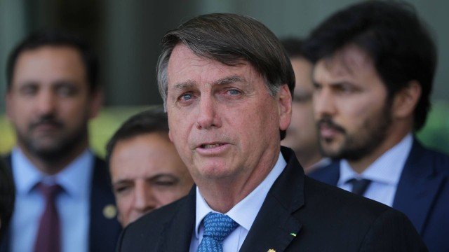 Bolsonaro: ‘O auxílio emergencial, infelizmente para demagogos e comunistas, não pode ser para sempre’