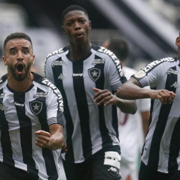 Botafogo quer mudar perfil do elenco com novos reforços e busca volante para fechar "pacotão"