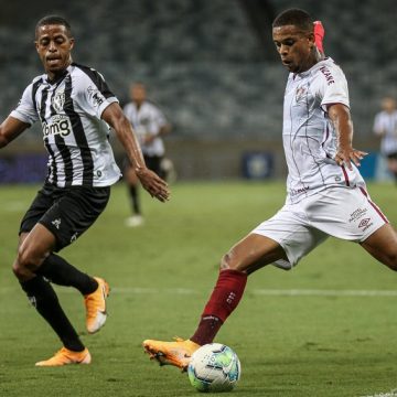 Caio Paulista tira "peso das costas" com 1º gol e brinca com apelido dado por Fred: "Aí me complica!"
