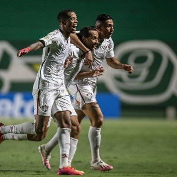 Fluminense vence o Goiás e volta à zona de classificação para a Libertadores