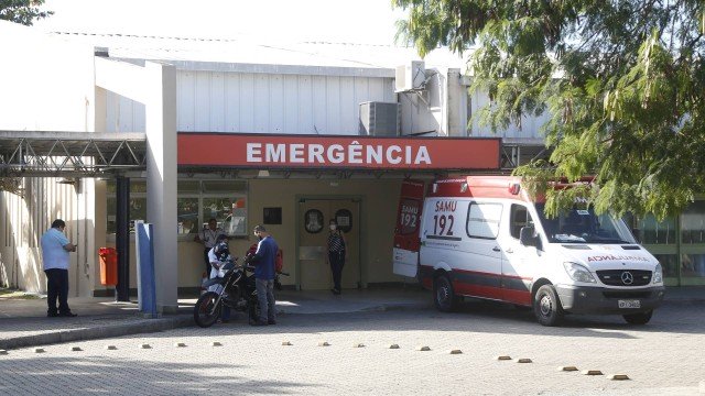 Um dia após princípio de incêndio, pacientes do Hospital Lourenço Jorge relatam cheiro de fumaça