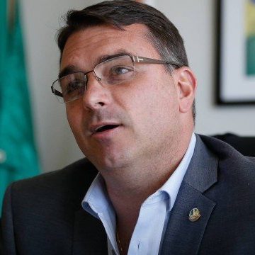 MP pede indenização de R$ 6 milhões de Flávio Bolsonaro em caso de condenação por 'rachadinha'