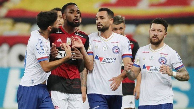 Polícia instaura inquérito para apurar injúria racial sofrida por Gerson, do Flamengo