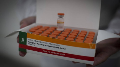 Governo confirma compra  adicional de 54 milhões de doses de vacina produzida pelo Butantan