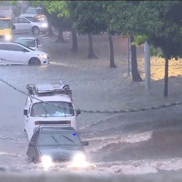 Chegada de frente fria causa fortes chuvas na Região Metropolitana do Rio